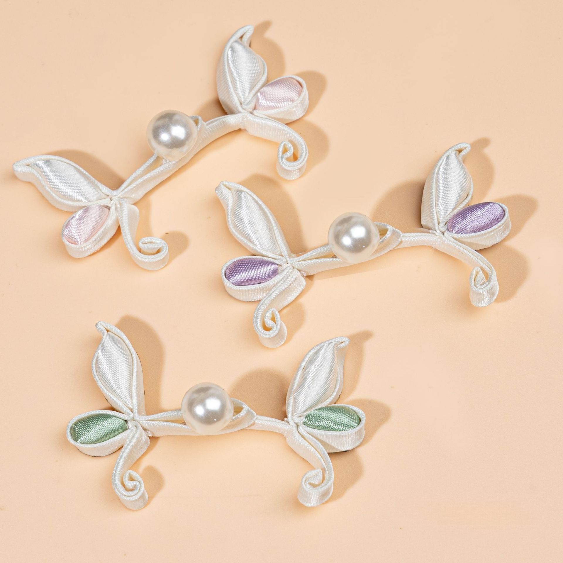 Leaf Shape Ribbon Pearl Buttons - Light Green color, handmade decorative sew-on button